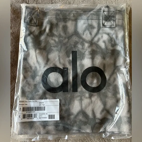 NWT ALO YOGA Shopper Tote in Grey Tie Dye. One Size - Picture 8 of 9